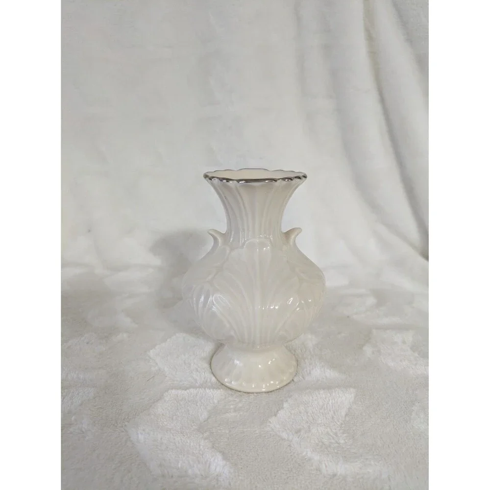 Lenox Elfin Cream Bud Vase With Gold Trim